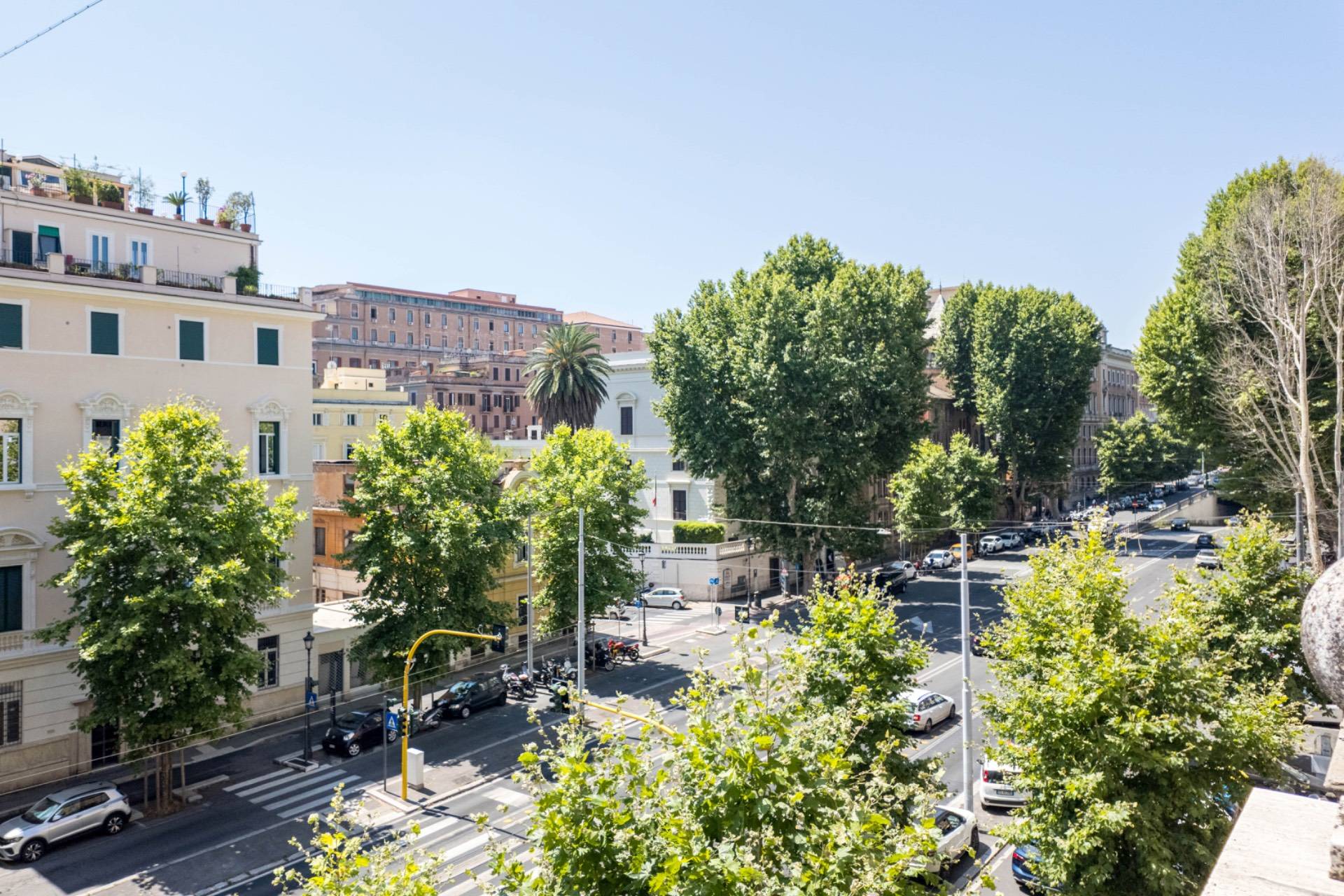 Roma, Roma, 00100, IT, 4 Bedrooms Bedrooms, ,2 BathroomsBathrooms,Residential,For Sale,1989344