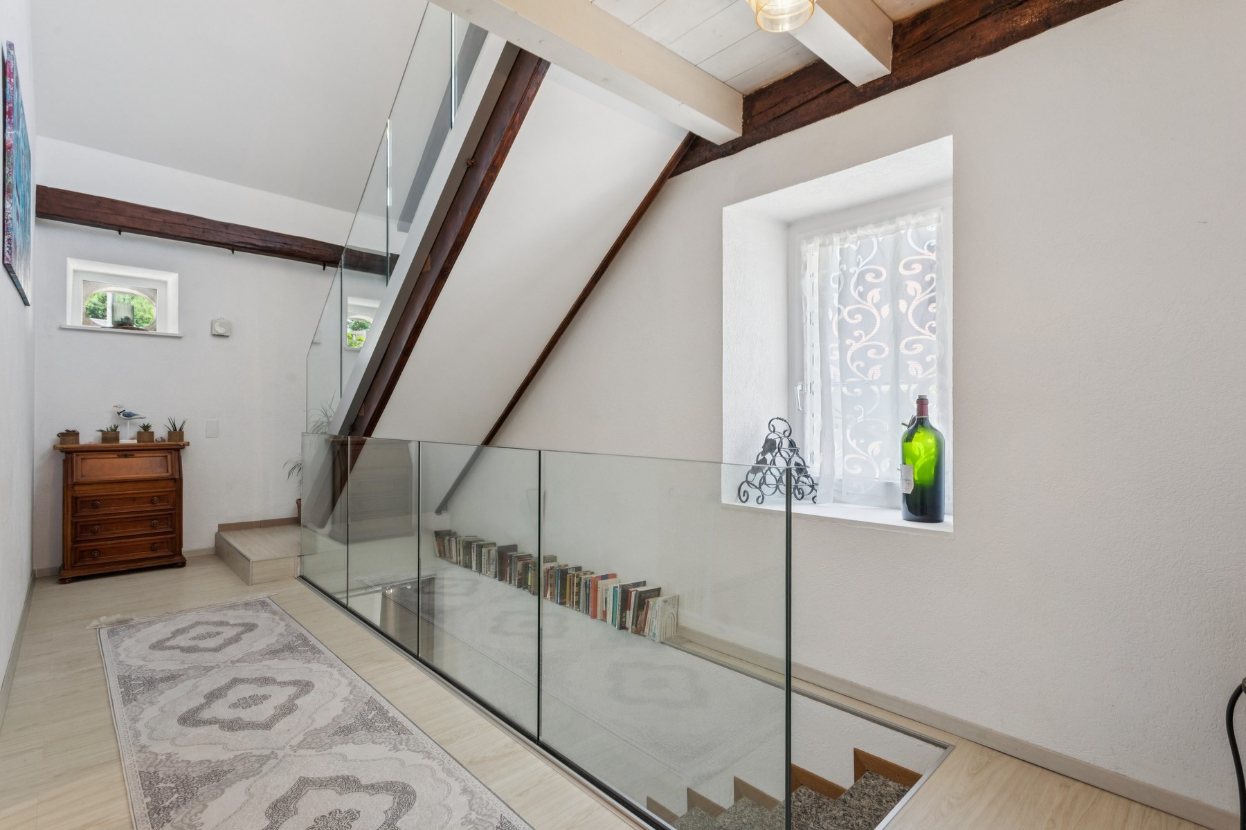  Spacious rooms that inspire, charming character, a home ready to move into - 物件實景
