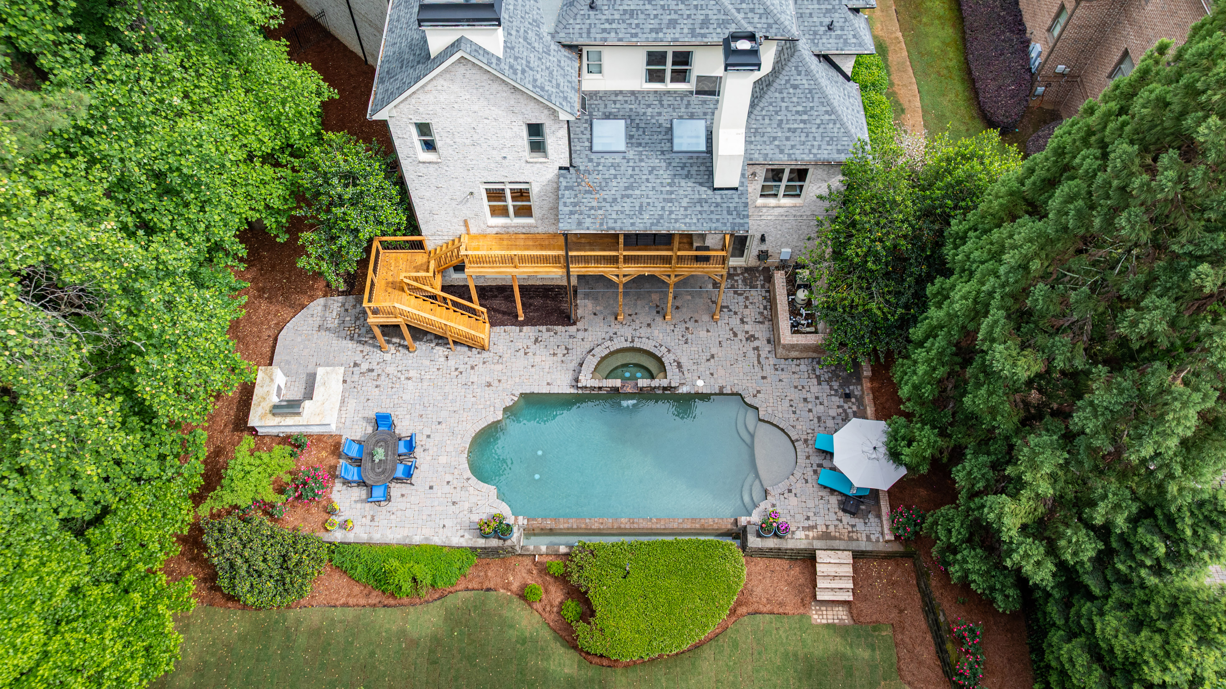  Stunning European-inspired Home on Private, Wooded Lot in East Cobb - 物件實景