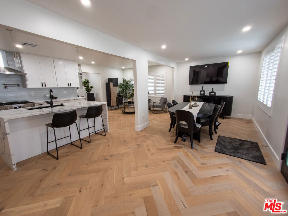 Duarte, California, 91010, United States, 6 Bedrooms Bedrooms, ,3 BathroomsBathrooms,Residential,For Sale,1836068