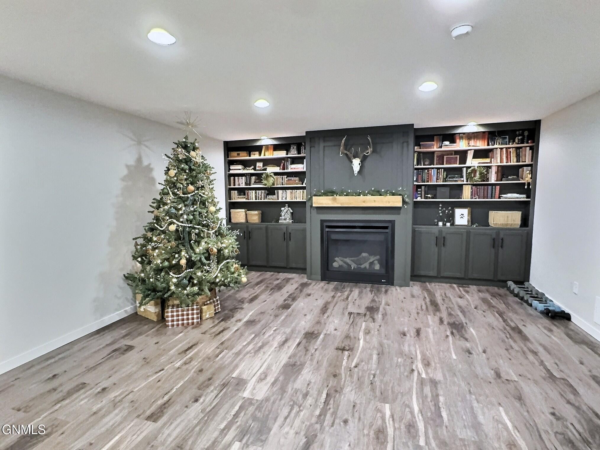 Mandan, North Dakota, 58554, United States, 4 Bedrooms Bedrooms, ,2 BathroomsBathrooms,Residential,For Sale,2006369