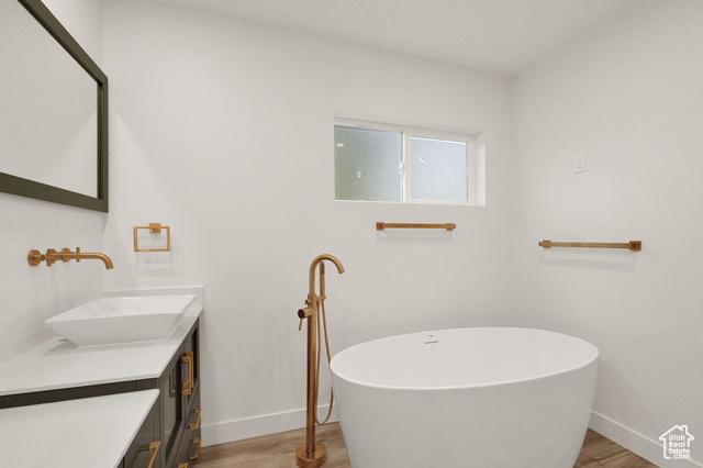 Murray, Utah, 84107, United States, 5 Bedrooms Bedrooms, ,3 BathroomsBathrooms,Residential,For Sale,2009099