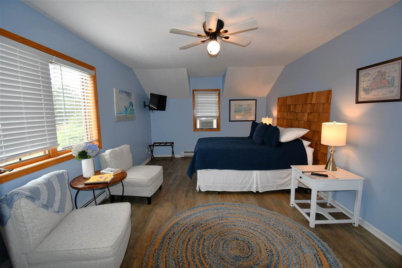 Charlevoix, Michigan, 49720, United States, 5 Bedrooms Bedrooms, ,5 BathroomsBathrooms,Residential,For Sale,1948614