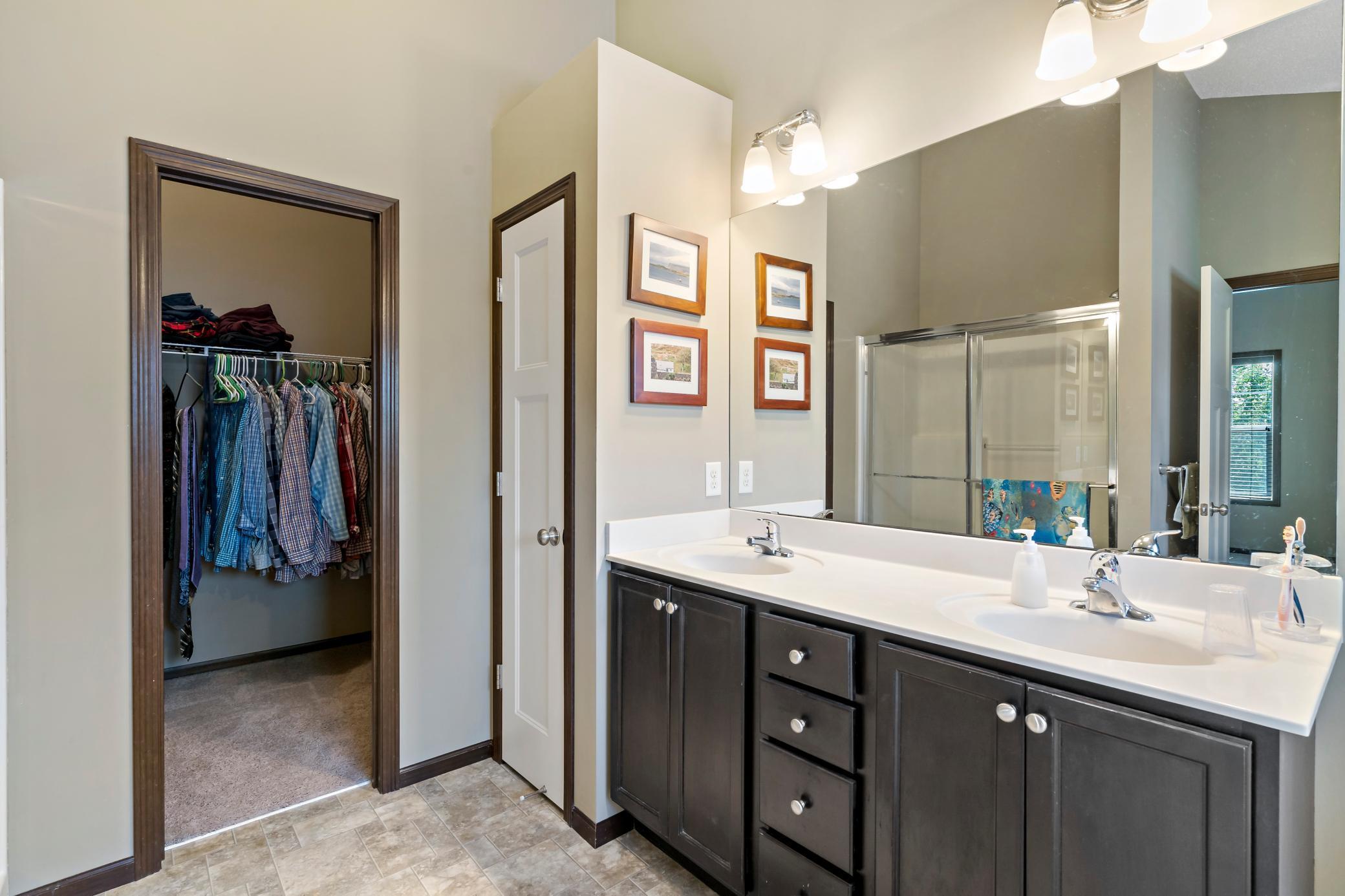 Shakopee, Minnesota, 55379, United States, 5 Bedrooms Bedrooms, ,2 BathroomsBathrooms,Residential,For Sale,1918771