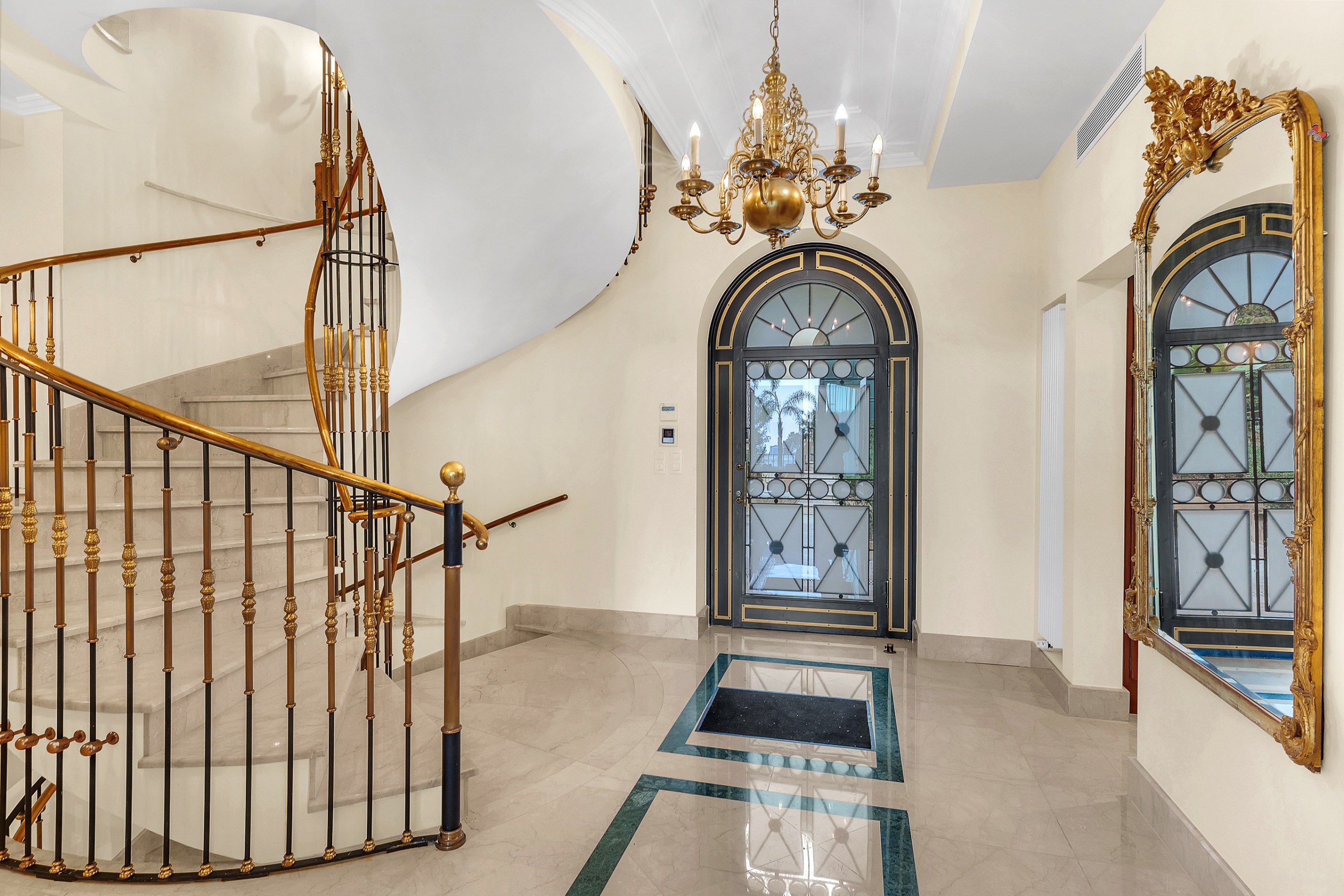  Luxury sea-view villa for sale in Saint-Jean-Cap-Ferrat – 550 sqm, guest house,… - 物件實景