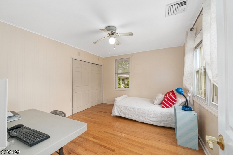 Parsippany-Troy Hills Twp., New Jersey, 07054, United States, 3 Bedrooms Bedrooms, ,2 BathroomsBathrooms,Residential,For Sale,1947046