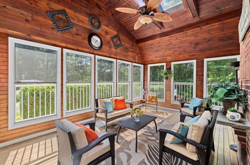 Braintree, Massachusetts, 02184, United States, 5 Bedrooms Bedrooms, ,4 BathroomsBathrooms,Residential,For Sale,1857635
