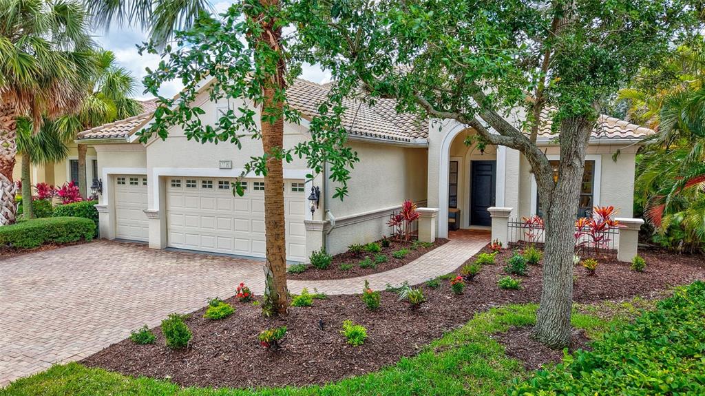 Lakewood Ranch, Florida, 34202, United States, 4 Bedrooms Bedrooms, ,4 BathroomsBathrooms,Residential,For Sale,1849002