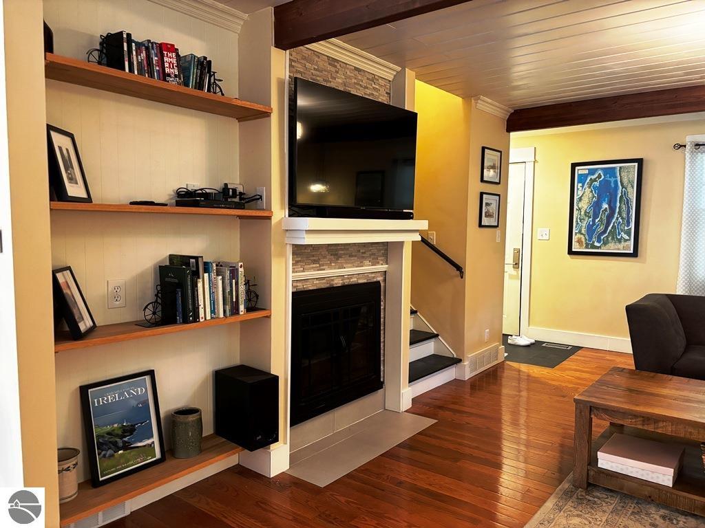 Traverse City, Michigan, 49684, United States, 3 Bedrooms Bedrooms, ,2 BathroomsBathrooms,Residential,For Sale,1882557