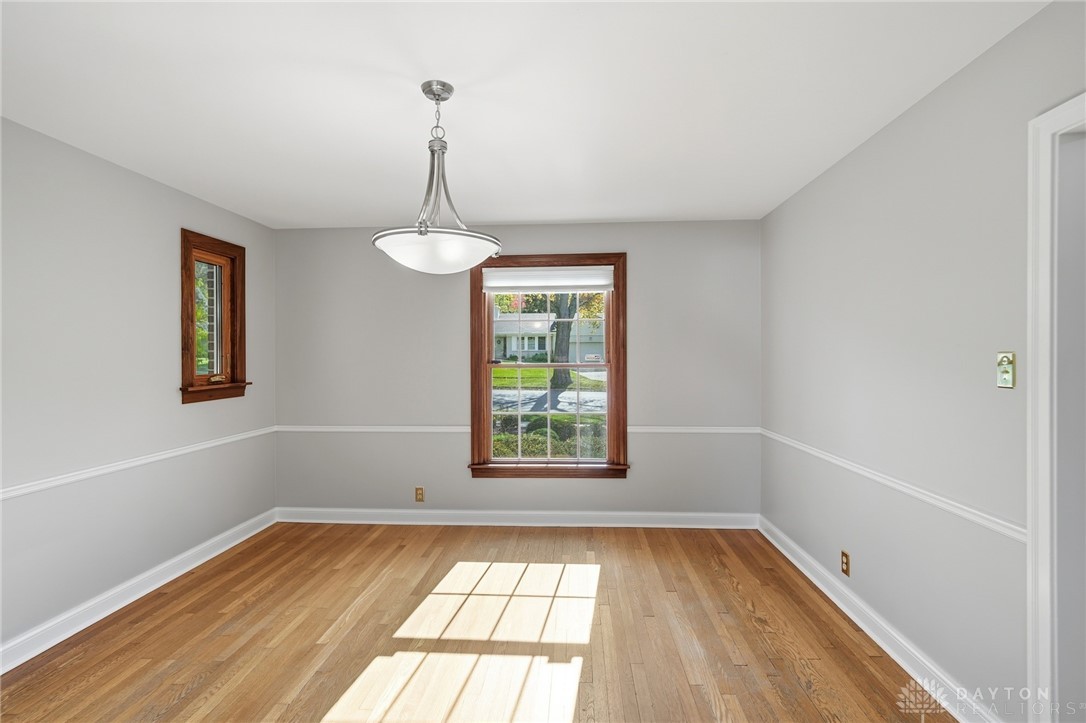 Oakwood, Ohio, 45409, United States, 4 Bedrooms Bedrooms, ,3 BathroomsBathrooms,Residential,For Sale,1987886