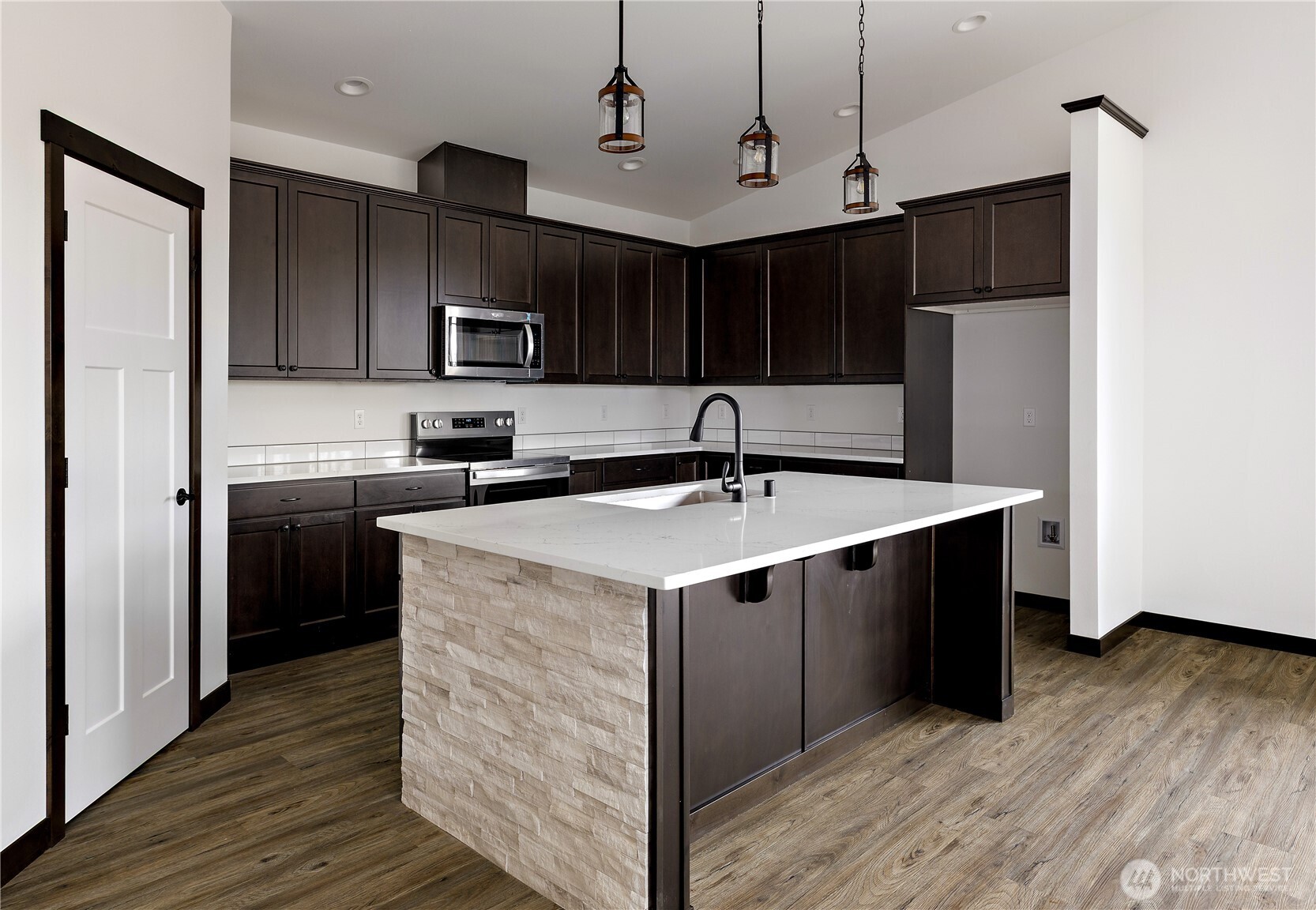 Oak Harbor, Washington, 98277, United States, 3 Bedrooms Bedrooms, ,1 BathroomBathrooms,Residential,For Sale,1759777