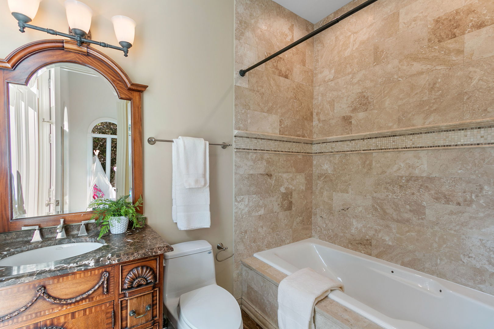 Winnetka, Illinois, 60093, United States, 6 Bedrooms Bedrooms, ,8 BathroomsBathrooms,Residential,For Sale,1991564