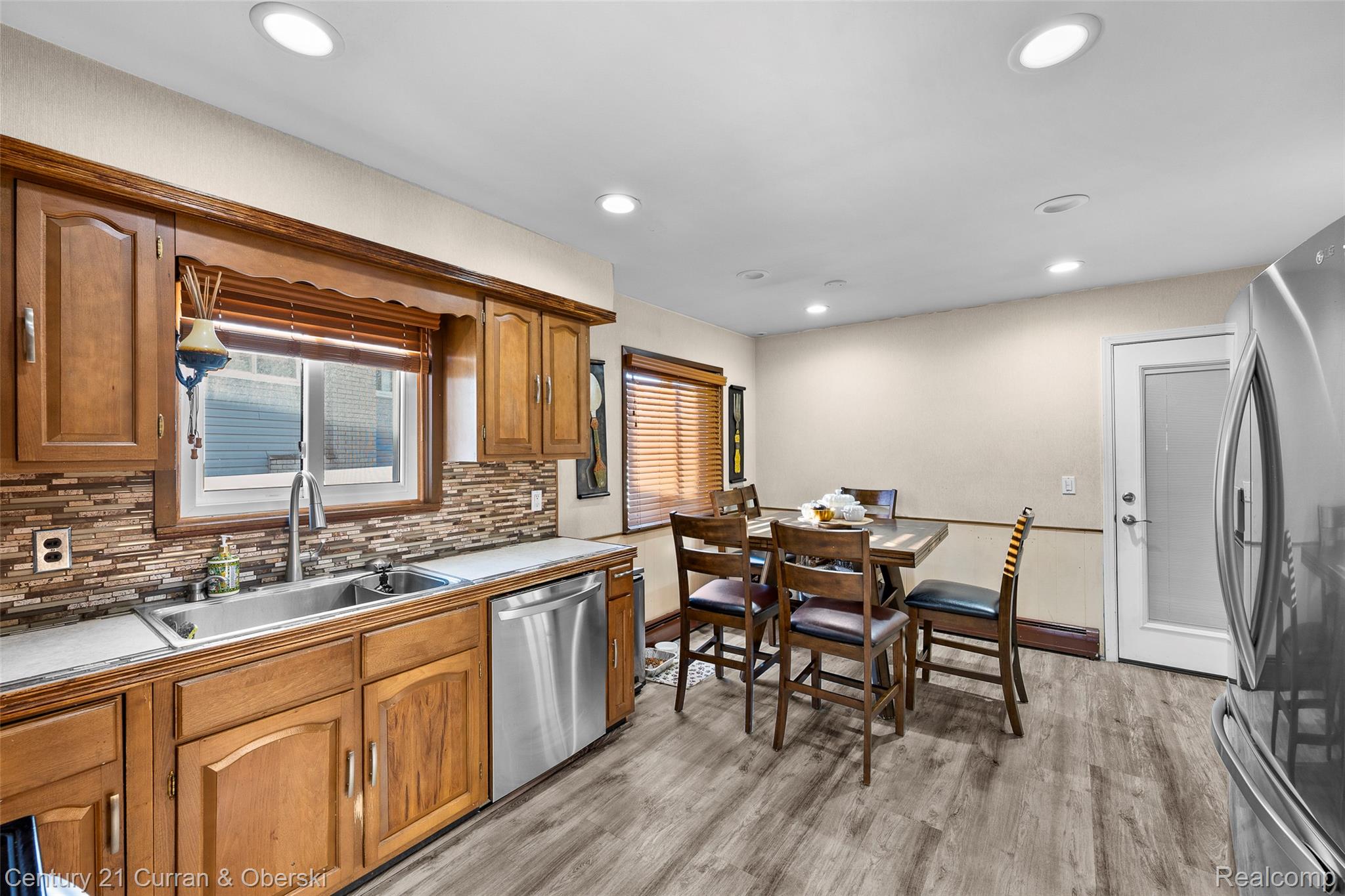 Dearborn Heights, Michigan, 48127, United States, 4 Bedrooms Bedrooms, ,4 BathroomsBathrooms,Residential,For Sale,1988554