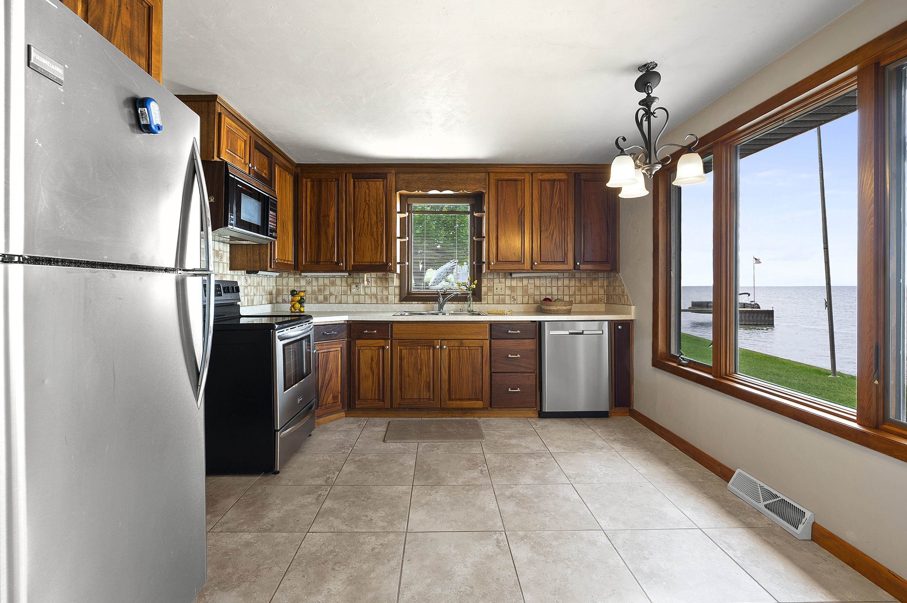 LUXEMBURG, Wisconsin, 54217, United States, 2 Bedrooms Bedrooms, ,2 BathroomsBathrooms,Residential,For Sale,1948944