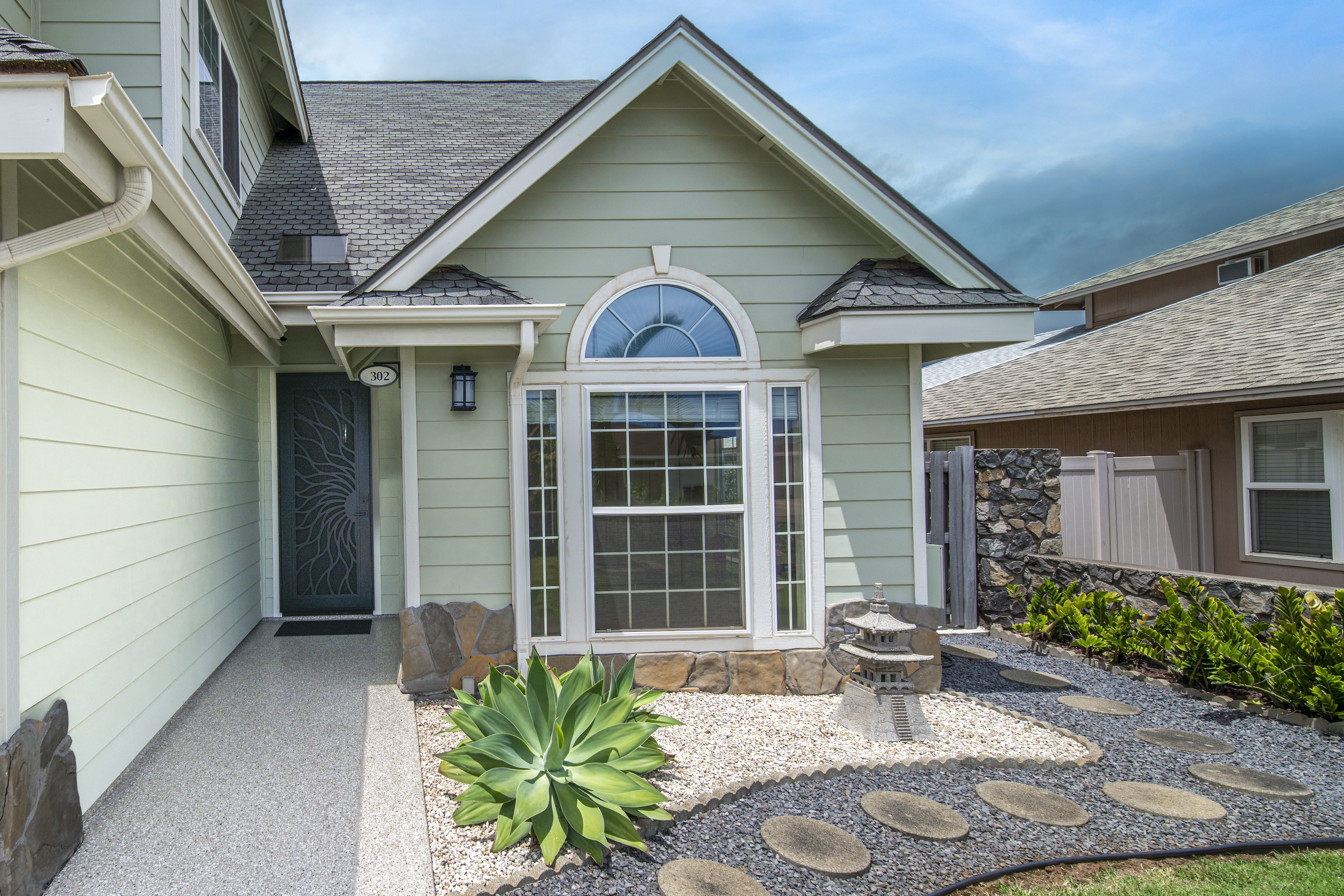  Pride of ownership explains this 4 bedroom 2.5 bath home & backyard - 物件實景