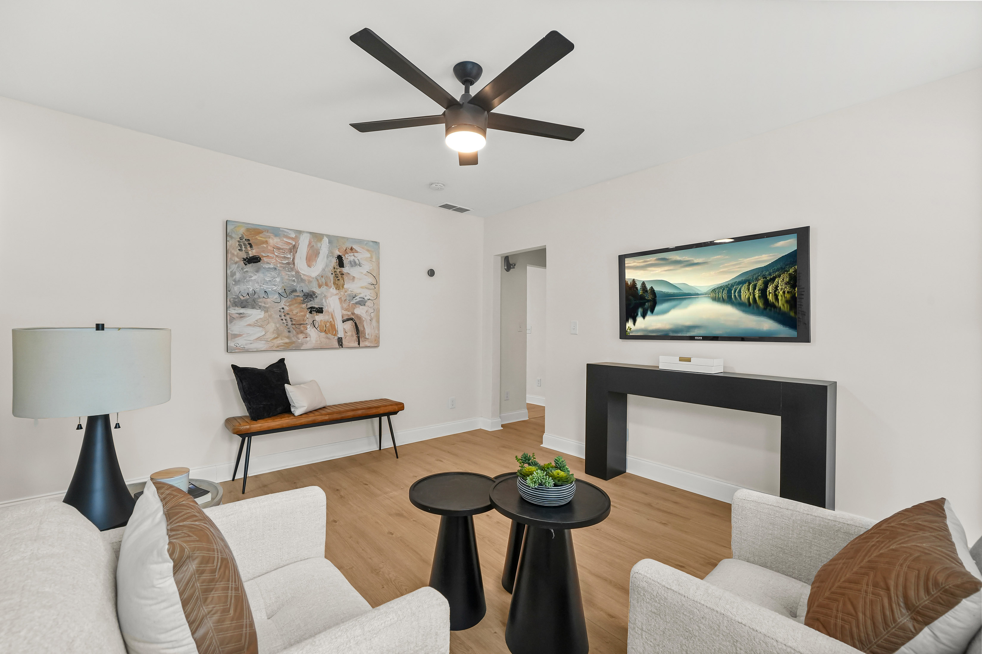  Bright and Beautifully Updated Bungalow in Venetian Hills - 物件實景