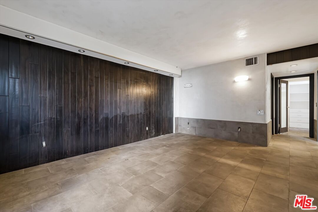 Los Angeles, California, 90024, United States, 2 Bedrooms Bedrooms, ,1 BathroomBathrooms,Residential,For Sale,1939322