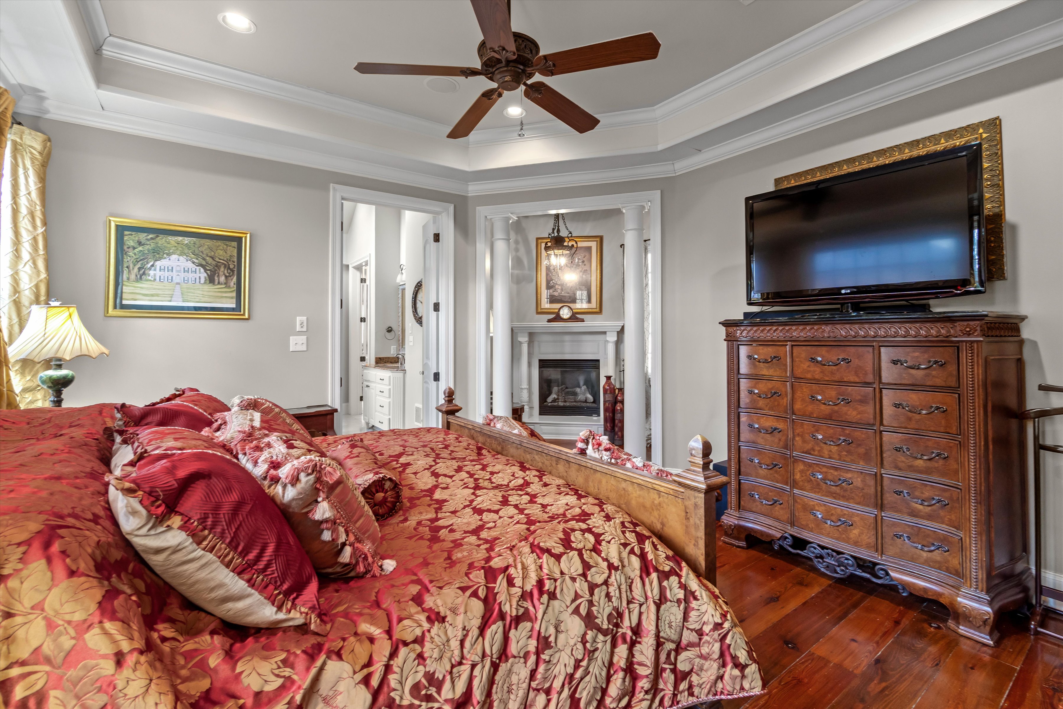 Baton Rouge, Louisiana, 70810, United States, 5 Bedrooms Bedrooms, ,6 BathroomsBathrooms,Residential,For Sale,2002046