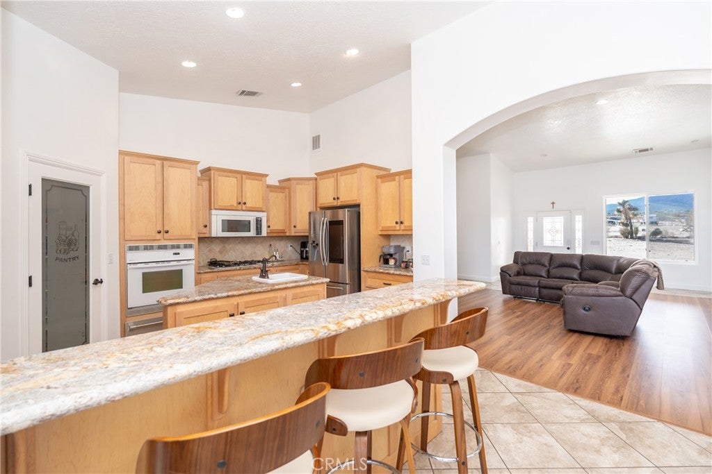 Pinon Hills, California, 92372, United States, 4 Bedrooms Bedrooms, ,3 BathroomsBathrooms,Residential,For Sale,1975870