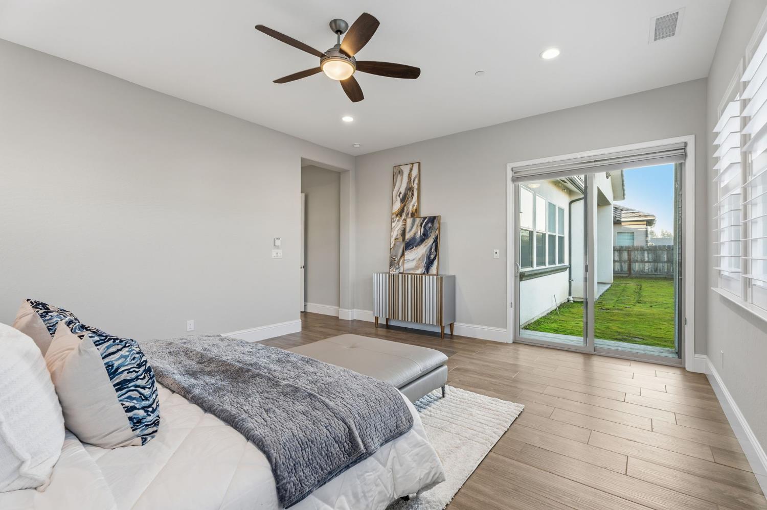 Clovis, California, 93619, United States, 4 Bedrooms Bedrooms, ,4 BathroomsBathrooms,Residential,For Sale,2010816