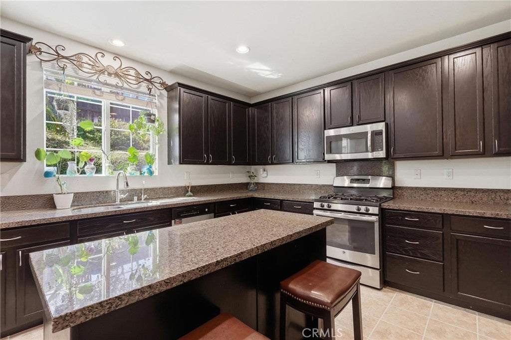 San Bernardino, California, 92407, United States, 4 Bedrooms Bedrooms, ,3 BathroomsBathrooms,Residential,For Sale,2000348