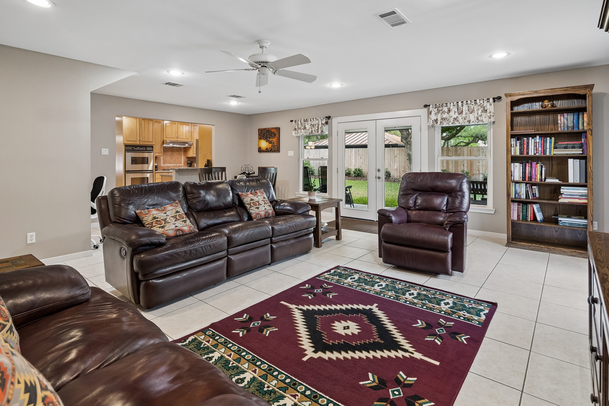  3427 Gannett Street - 物件實景