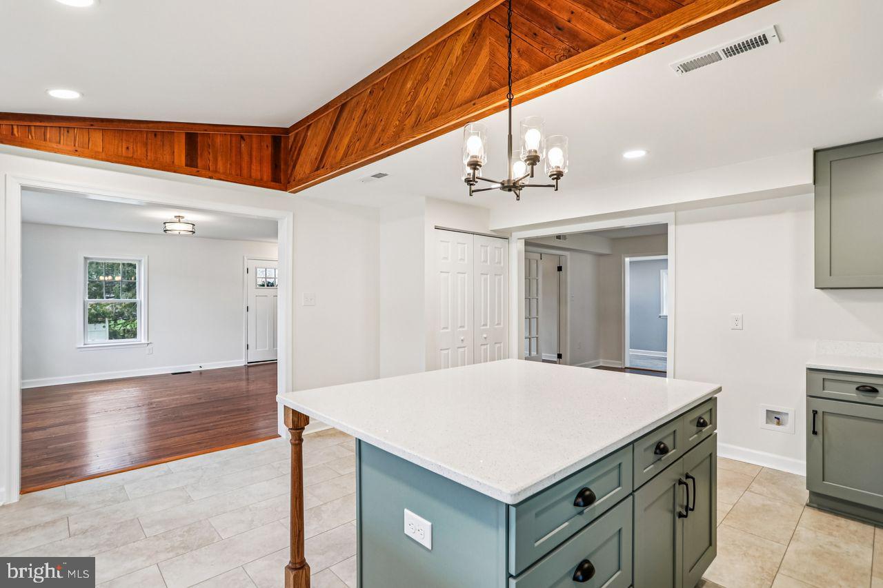 Knoxville, Maryland, 21758, United States, 4 Bedrooms Bedrooms, ,2 BathroomsBathrooms,Residential,For Sale,1997505