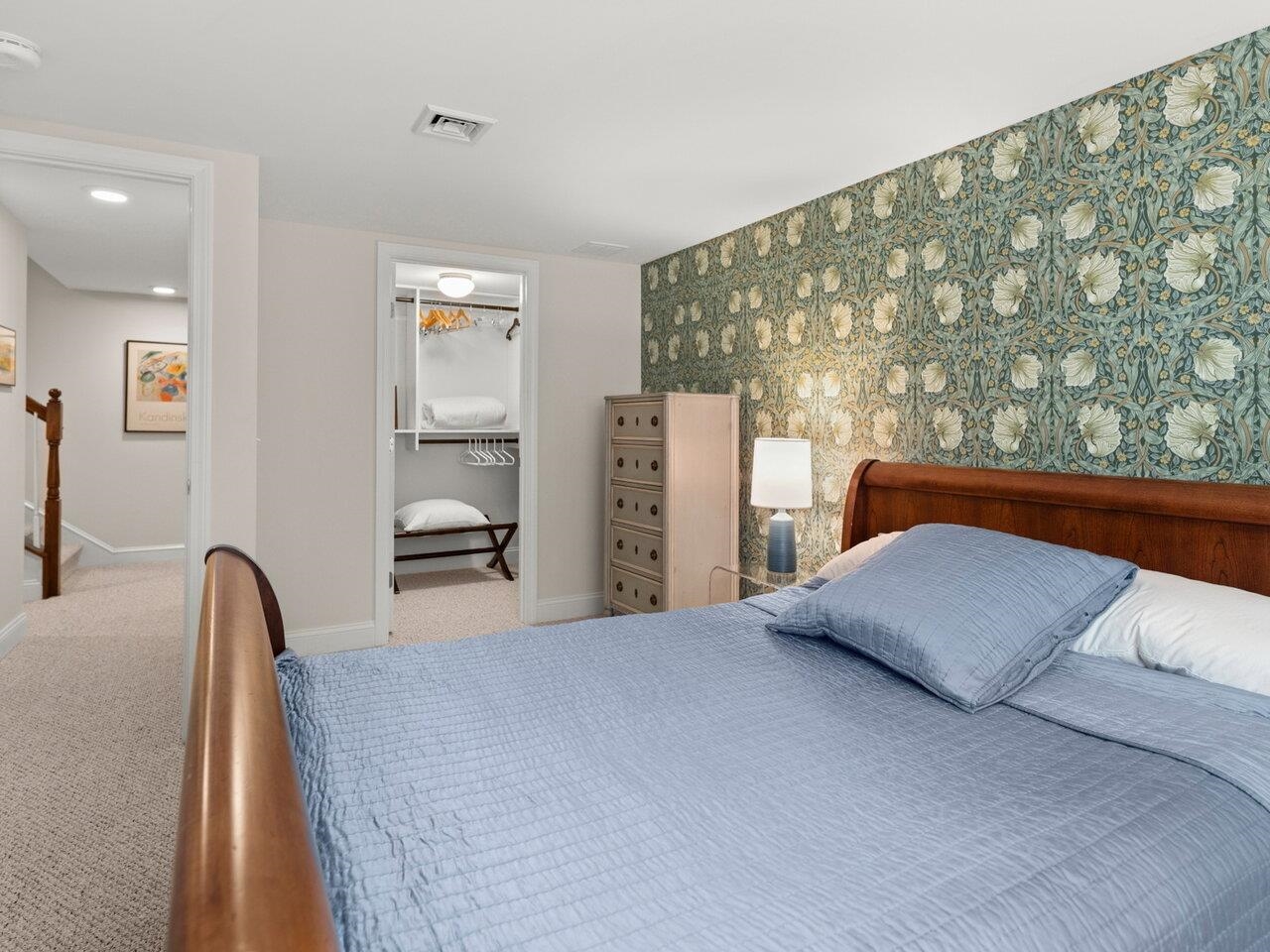 Burlington, Vermont, 05401, United States, 2 Bedrooms Bedrooms, ,2 BathroomsBathrooms,Residential,For Sale,1927206