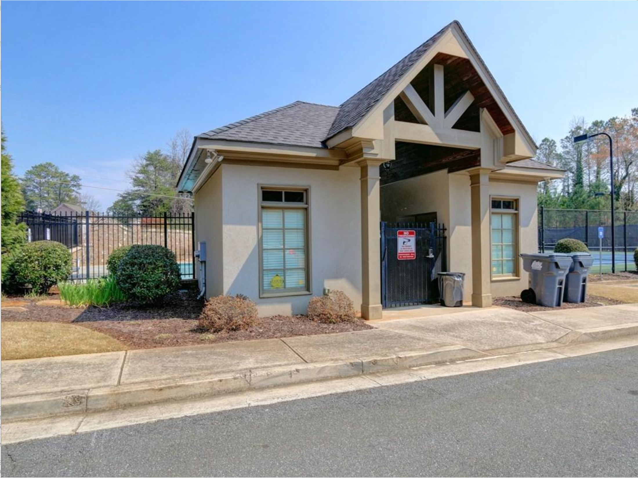  Exceptional Custom-Built Home with Theater, Full Bar and Private Gym - 物件實景