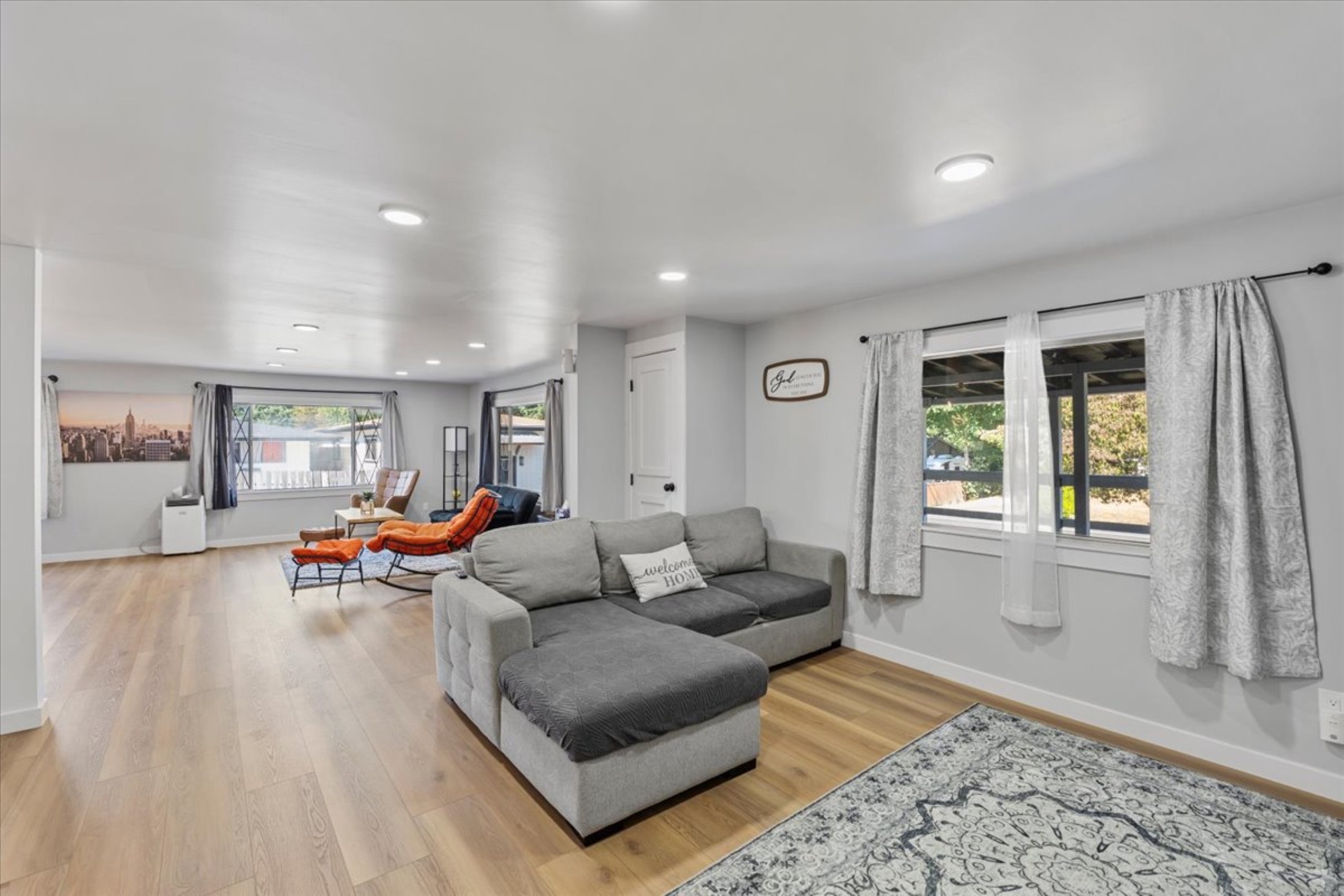  Modern Renton Bungalow - 物件實景