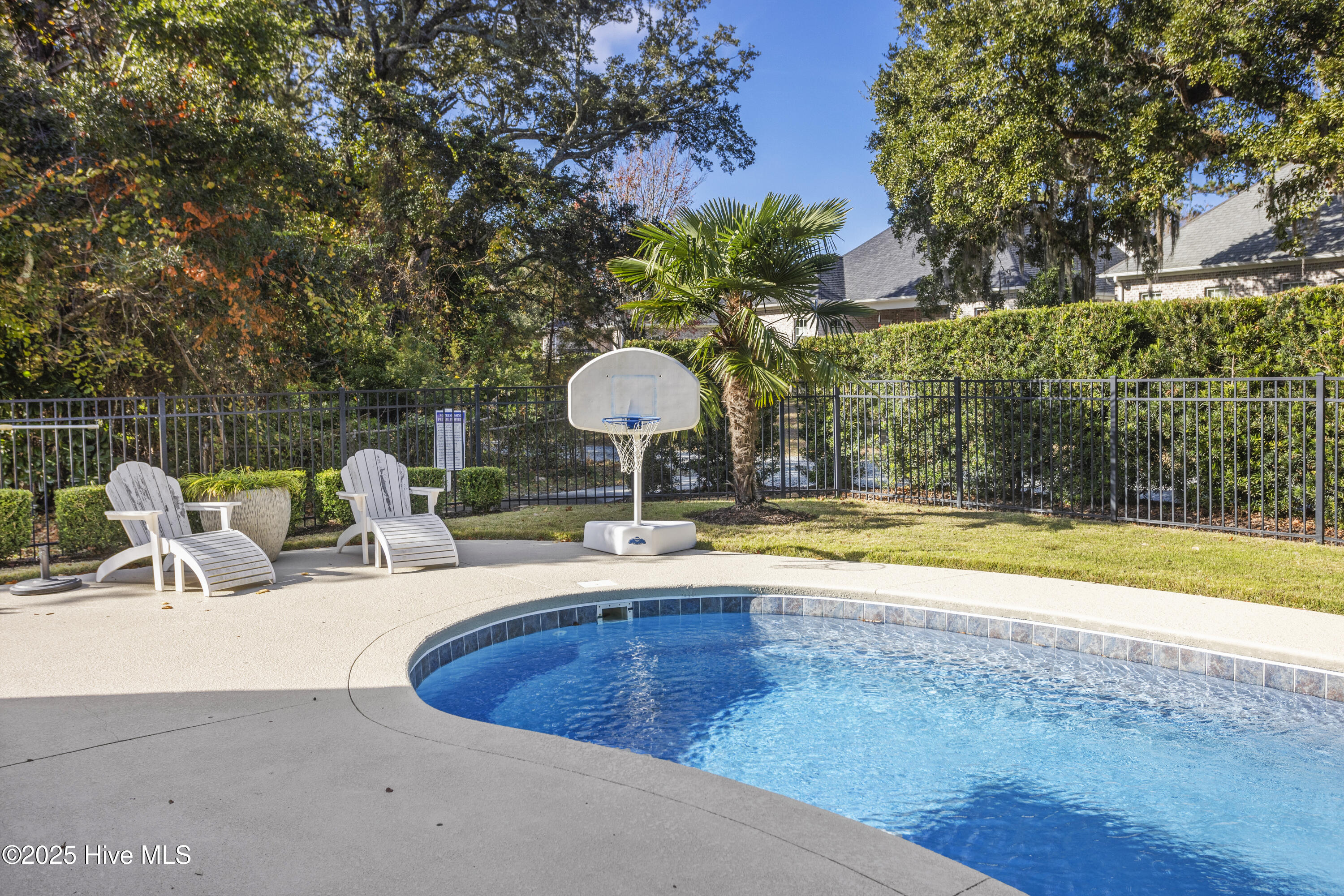 Wilmington, North Carolina, 28409, United States, 5 Bedrooms Bedrooms, ,4 BathroomsBathrooms,Residential,For Sale,1730628