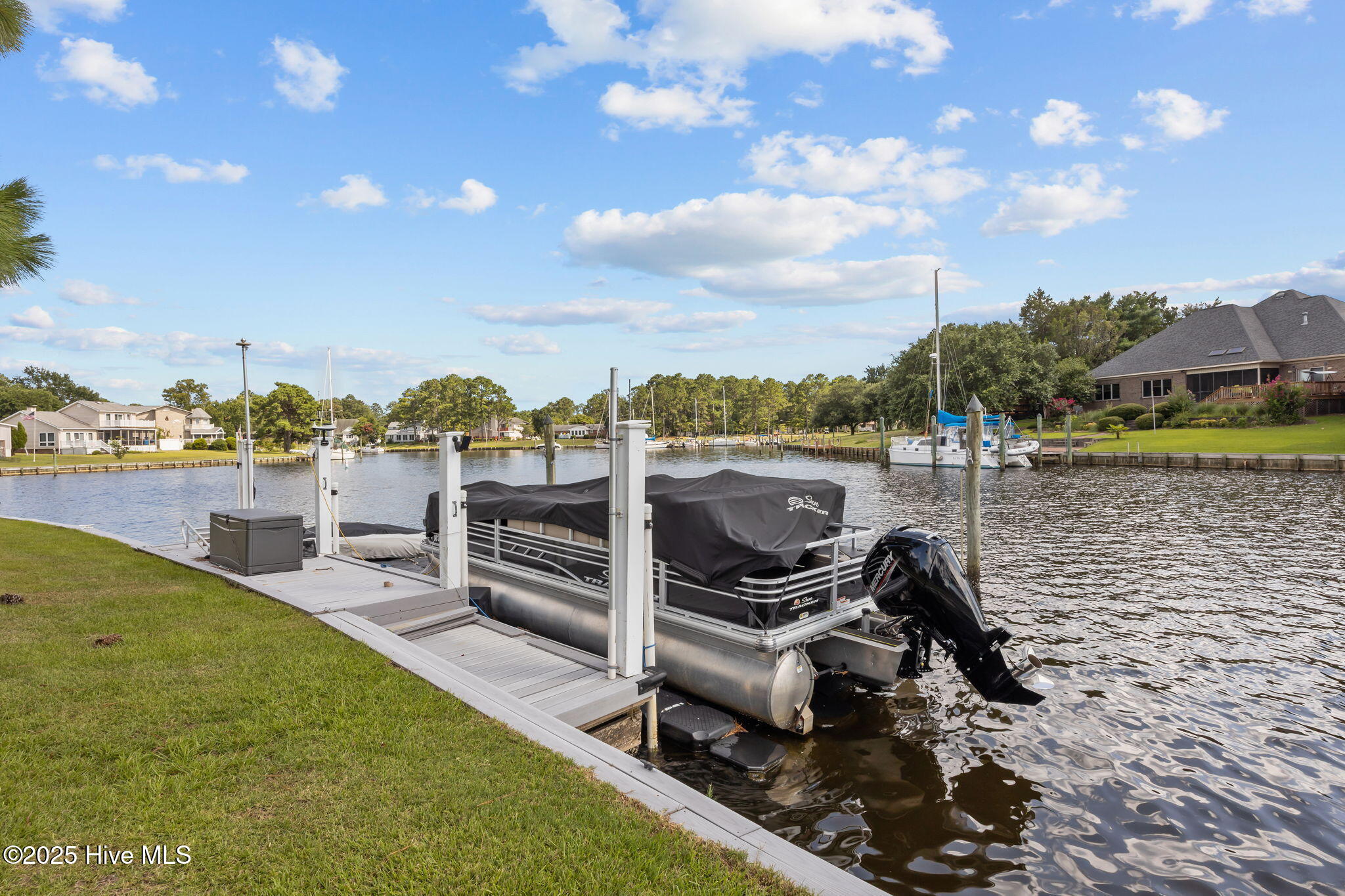 New Bern, North Carolina, 28560, United States, 4 Bedrooms Bedrooms, ,4 BathroomsBathrooms,Residential,For Sale,2009276