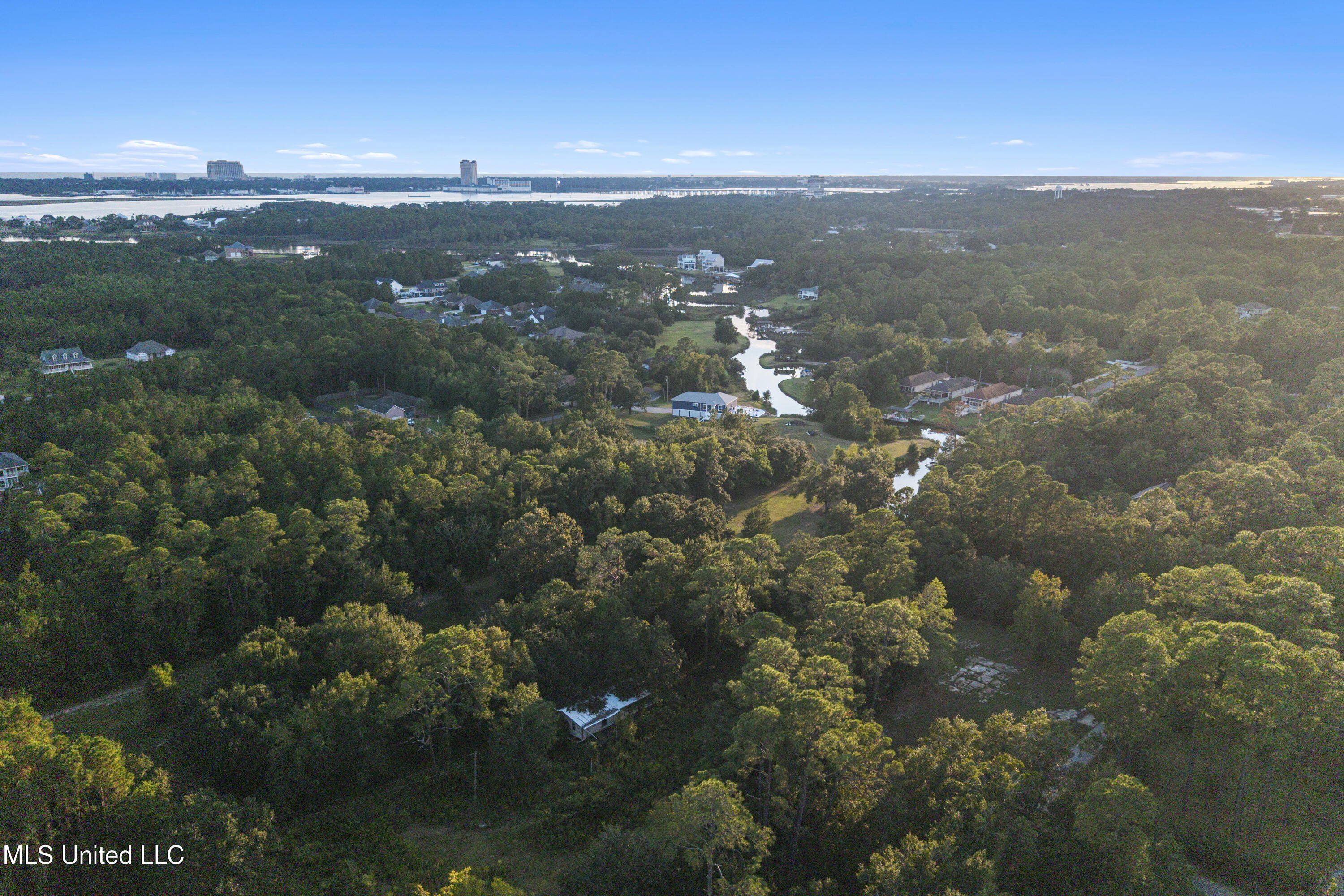 Biloxi, Mississippi, 39532, United States, 3 Bedrooms Bedrooms, ,2 BathroomsBathrooms,Residential,For Sale,1977192