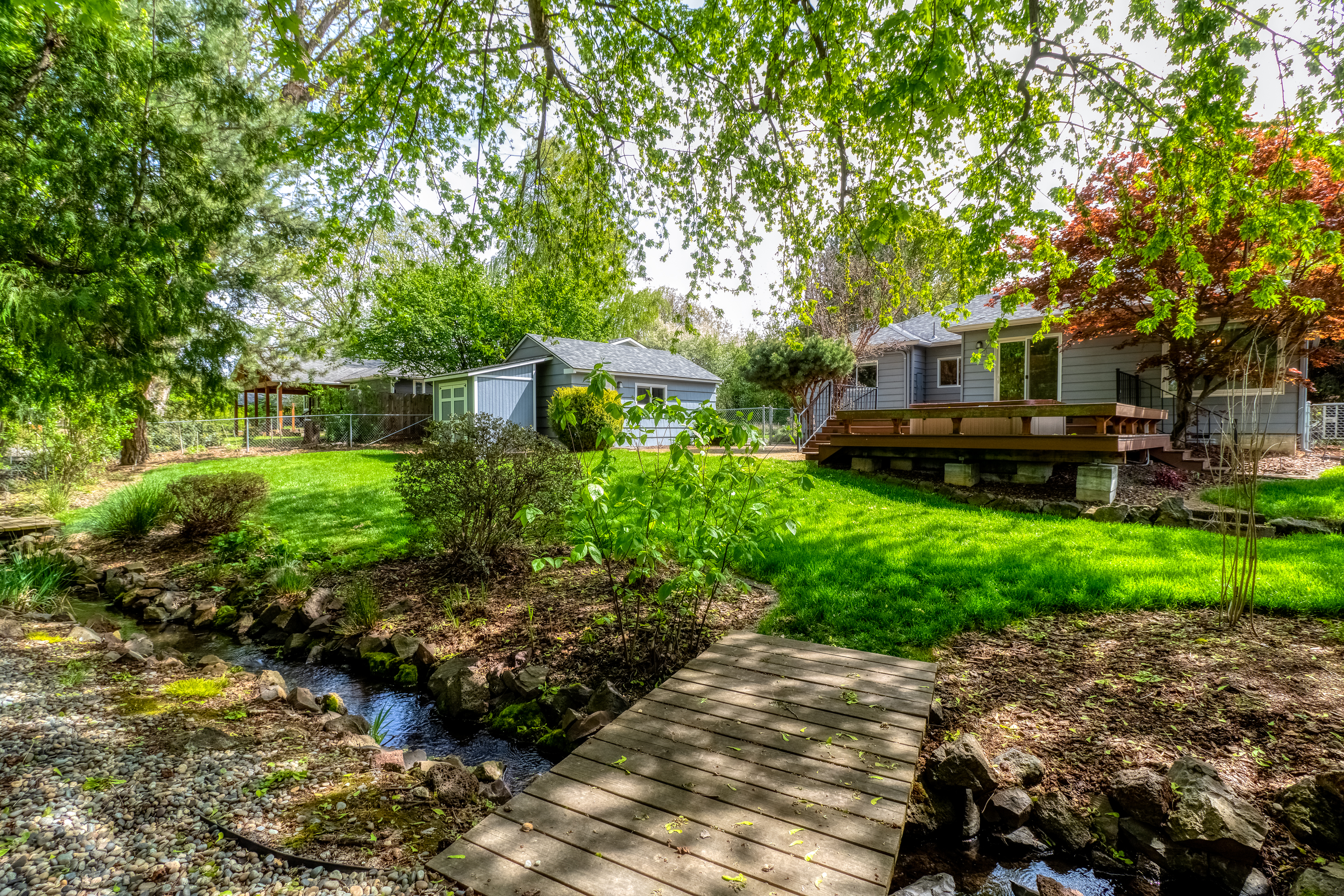  1021 E Chestnut St - 物件實景