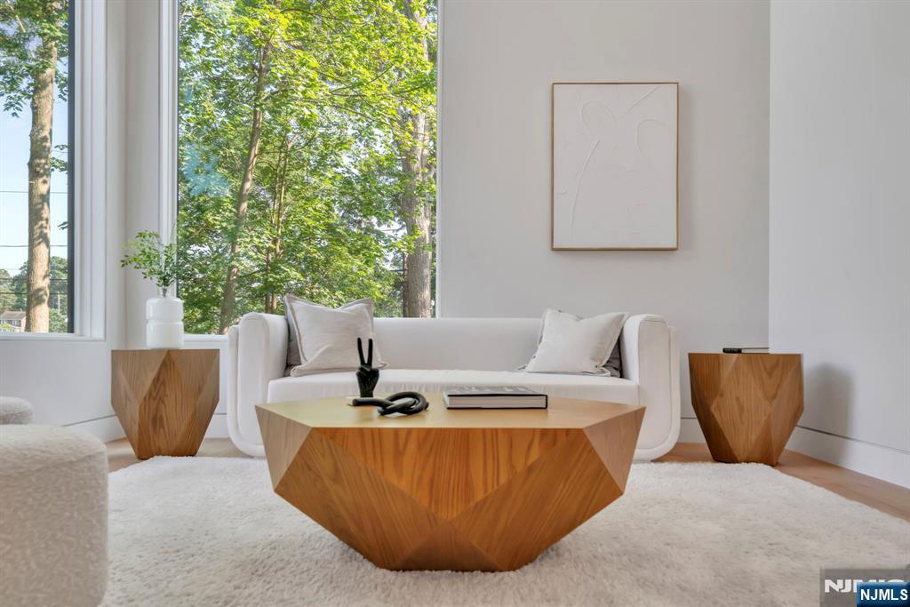 Tenafly, New Jersey, 07670, United States, 6 Bedrooms Bedrooms, ,6 BathroomsBathrooms,Residential,For Sale,1906714