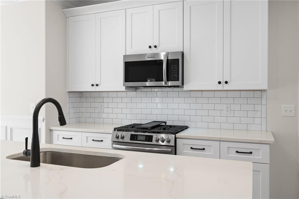 Lexington, North Carolina, 27295, United States, 3 Bedrooms Bedrooms, ,3 BathroomsBathrooms,Residential,For Sale,1840545