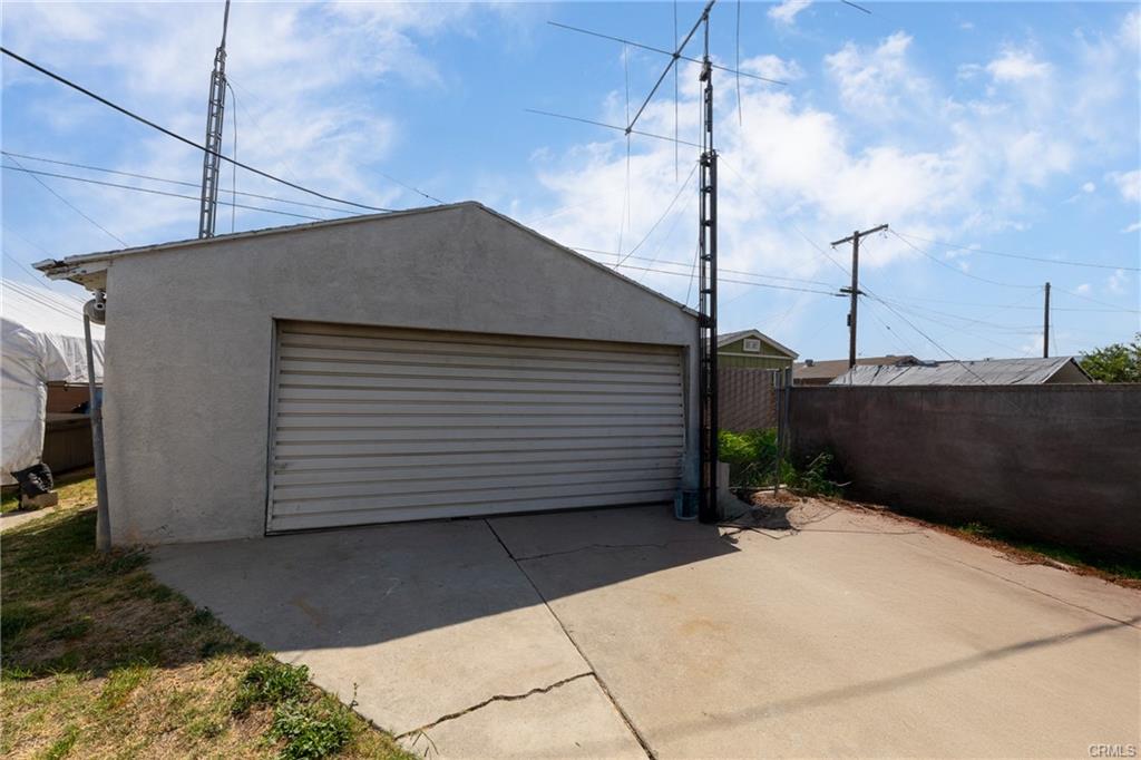 Los Angeles, California, 90059, United States, 2 Bedrooms Bedrooms, ,1 BathroomBathrooms,Residential,For Sale,1908040