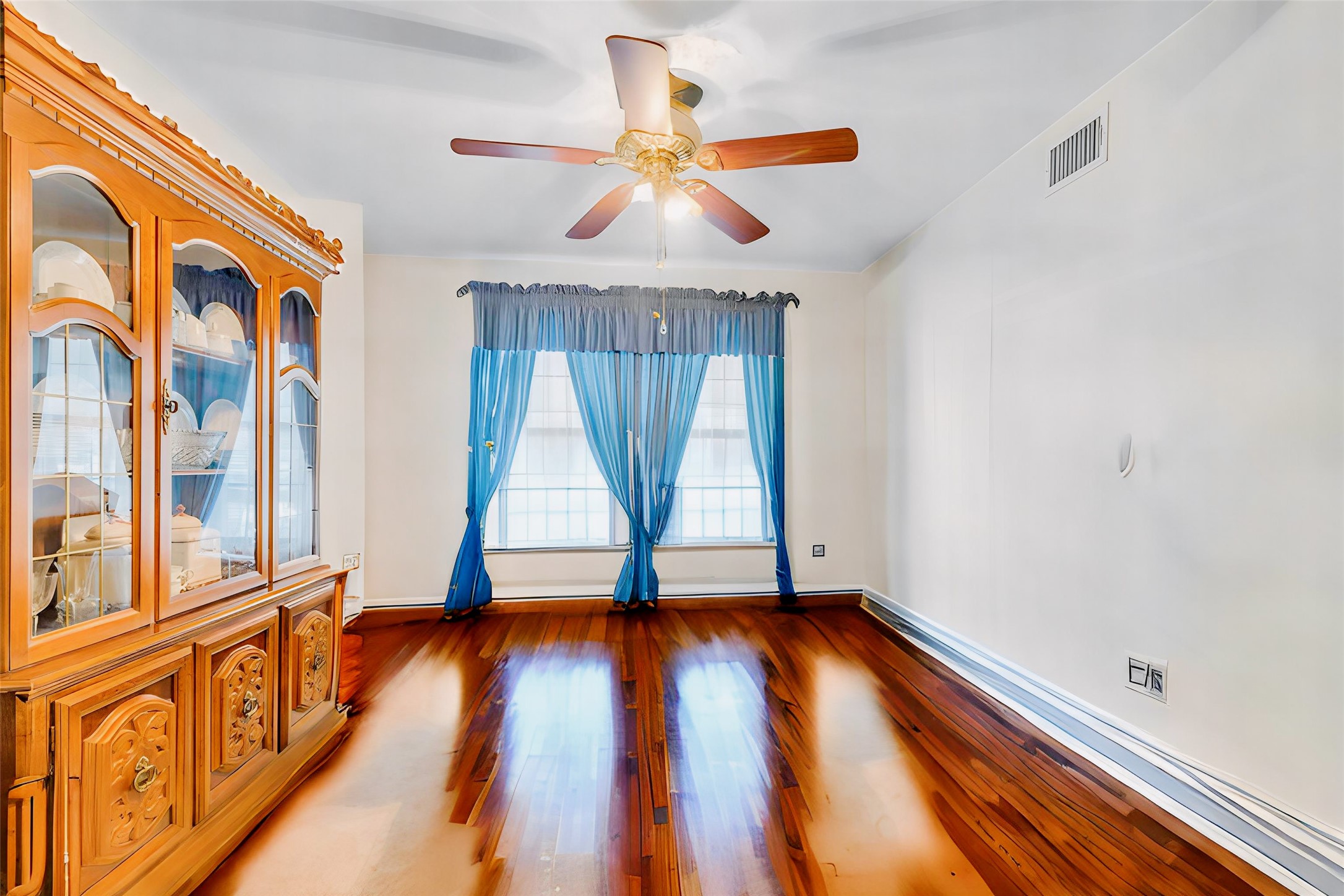 Willis, Texas, 77378, United States, 3 Bedrooms Bedrooms, ,2 BathroomsBathrooms,Residential,For Sale,2001772