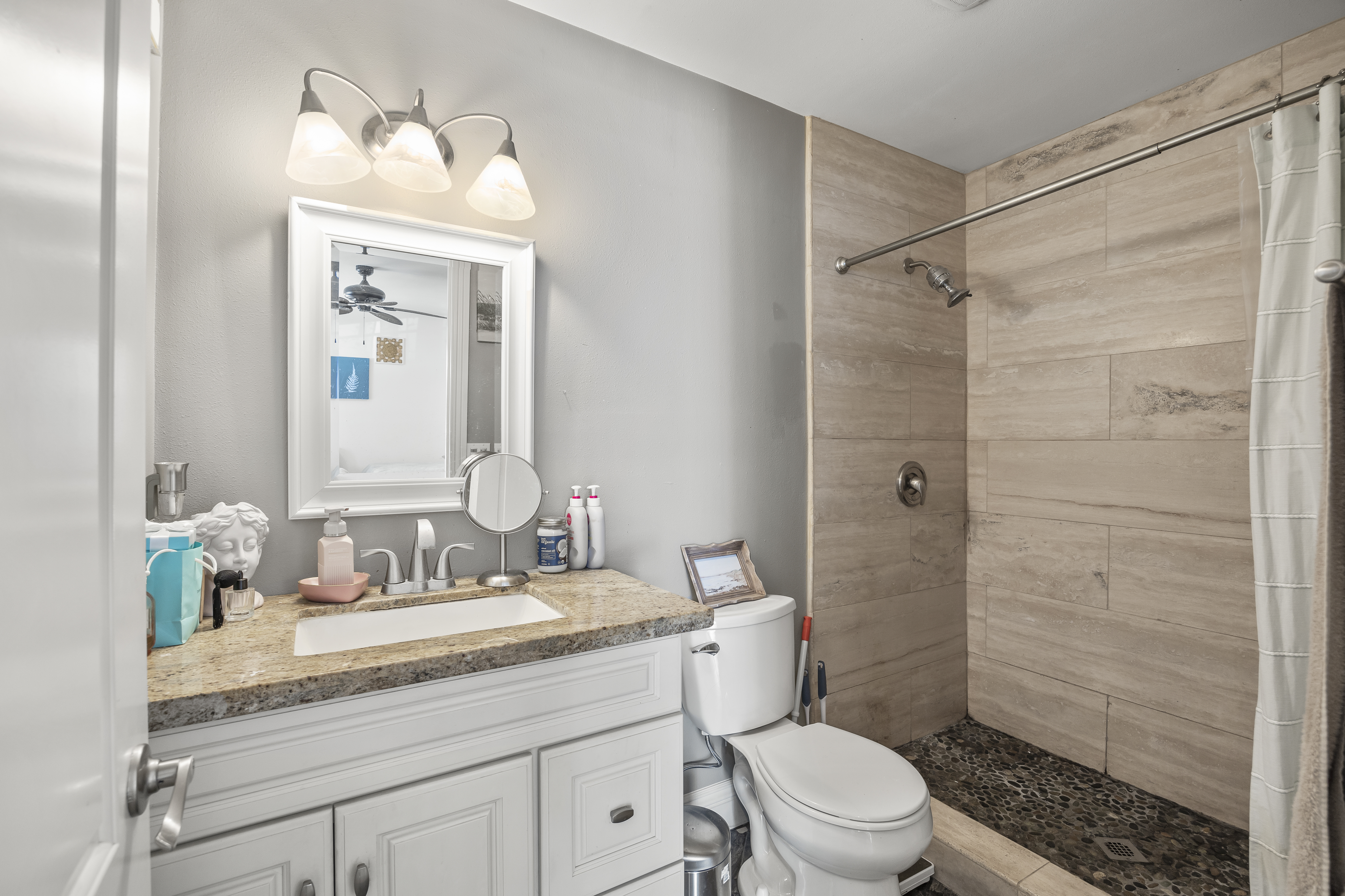  168 South Palm Street, Ventura, CA 93001 - 物件實景