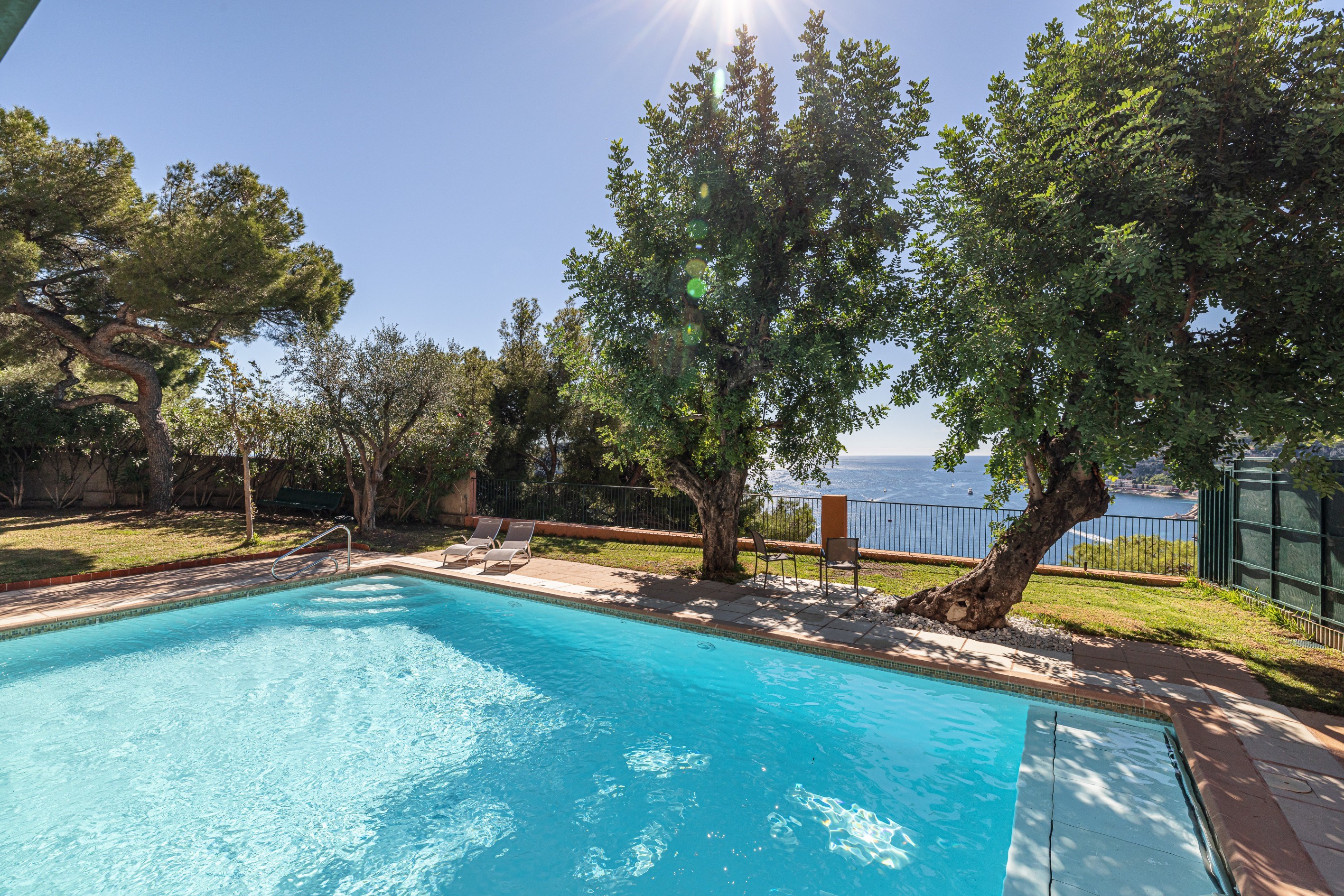  3-room apartment for sale in Villefranche-sur-Mer with panoramic sea views, Gol… - 物件實景
