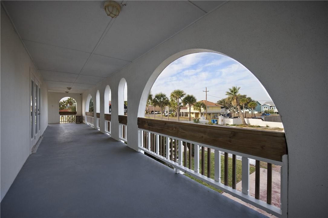 Rockport, Texas, 78382, United States, 4 Bedrooms Bedrooms, ,3 BathroomsBathrooms,Residential,For Sale,1691241