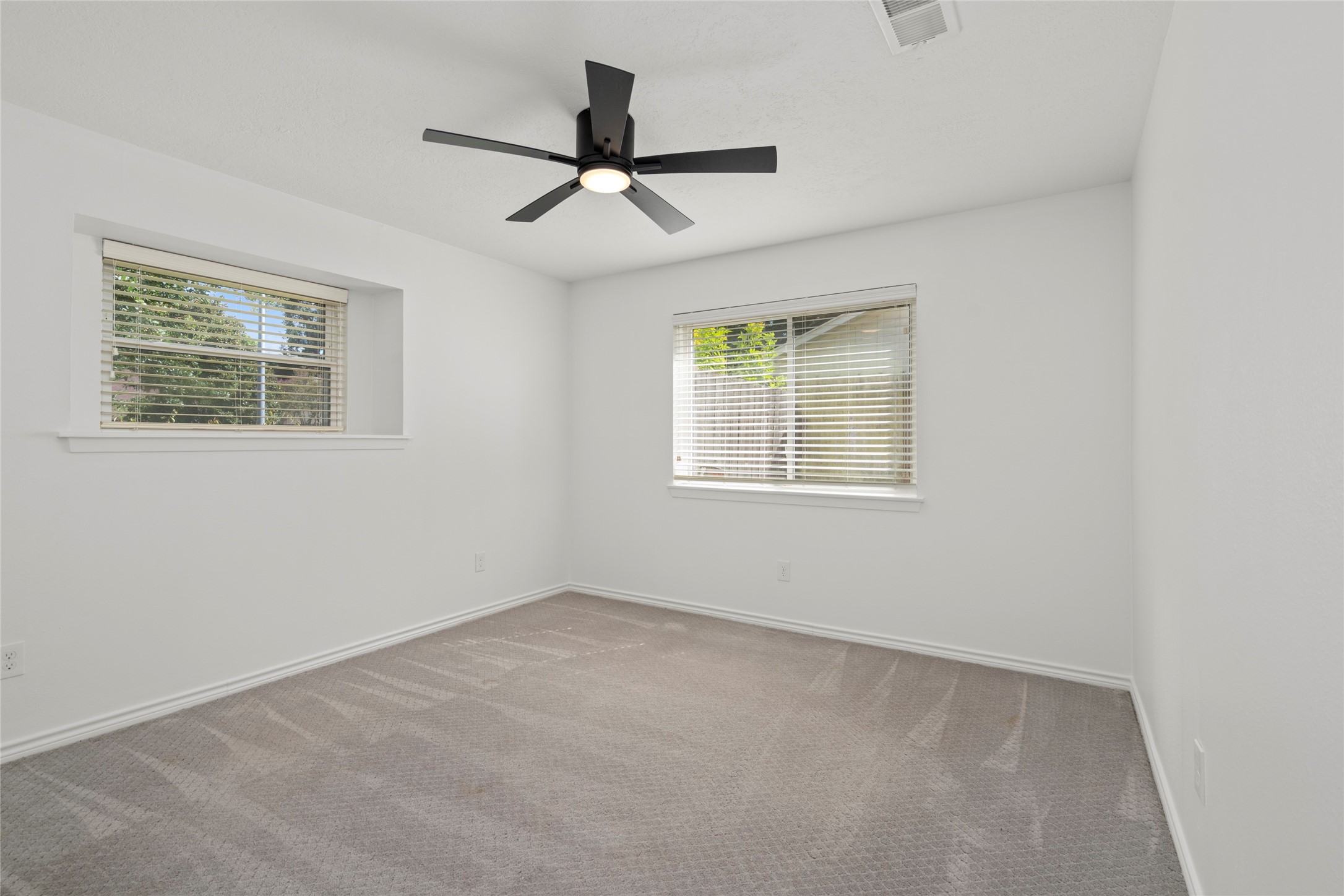  10519 Londonderry Drive - 物件實景