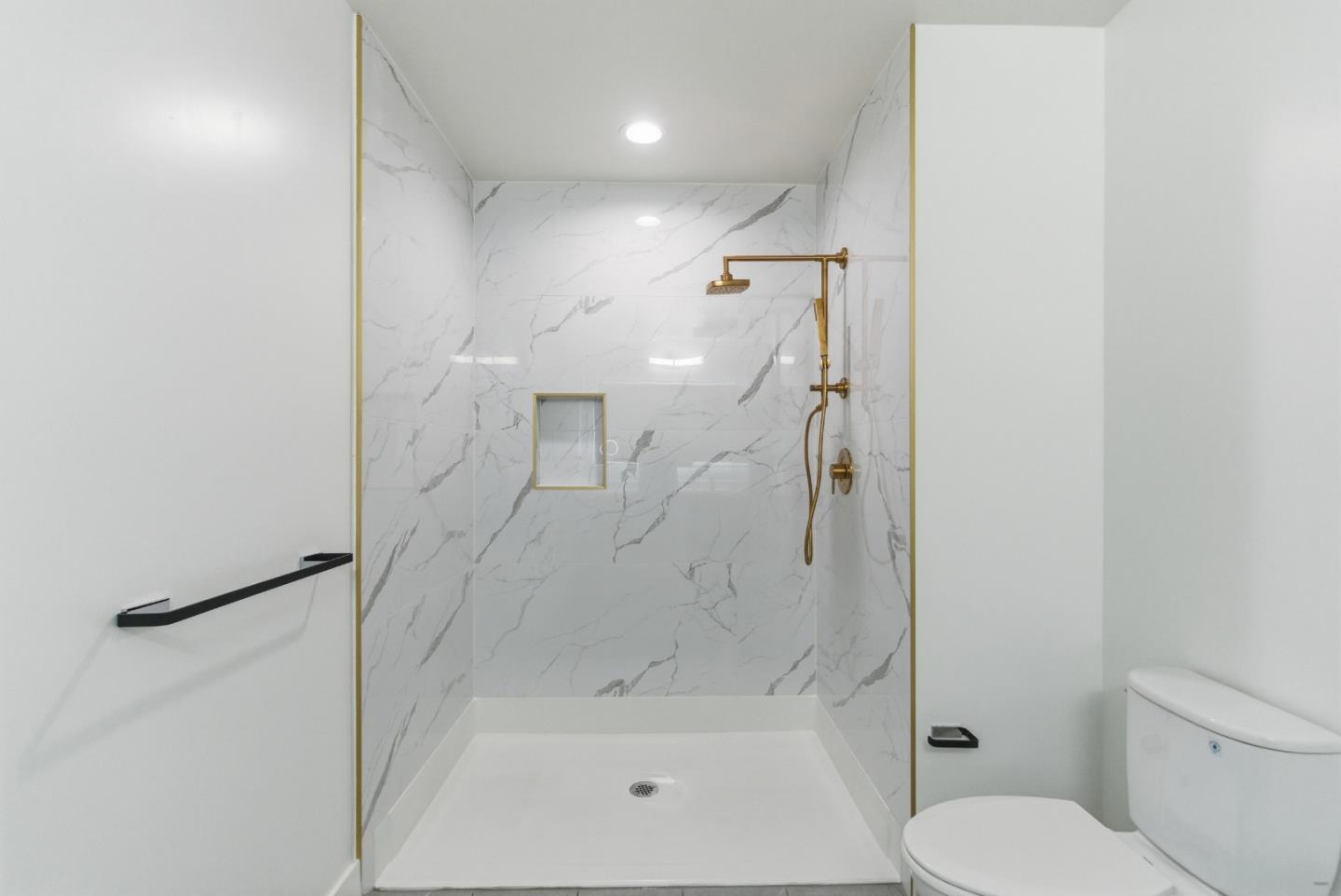 San Carlos, California, 94070, United States, 2 Bedrooms Bedrooms, ,3 BathroomsBathrooms,Residential,For Sale,2002922