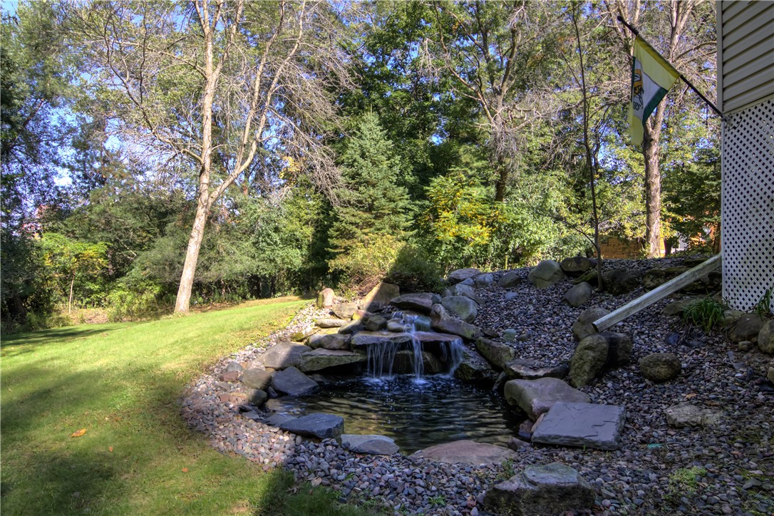 Eau Claire, Wisconsin, 54703, United States, 4 Bedrooms Bedrooms, ,3 BathroomsBathrooms,Residential,For Sale,1992439