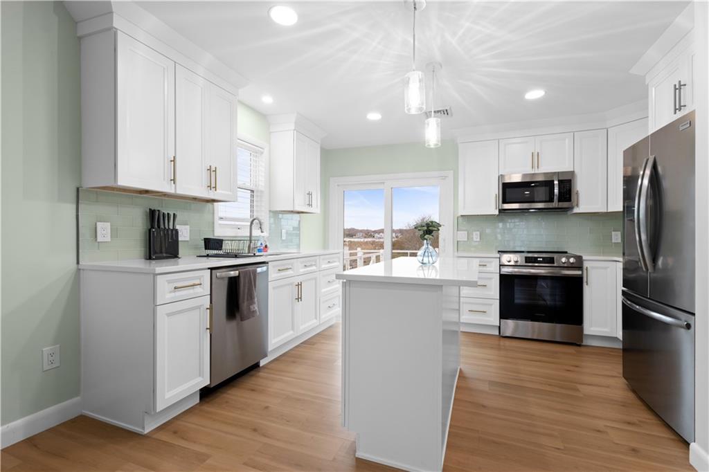 Westerly, Rhode Island, 02891, United States, 3 Bedrooms Bedrooms, ,3 BathroomsBathrooms,Residential,For Sale,2048219