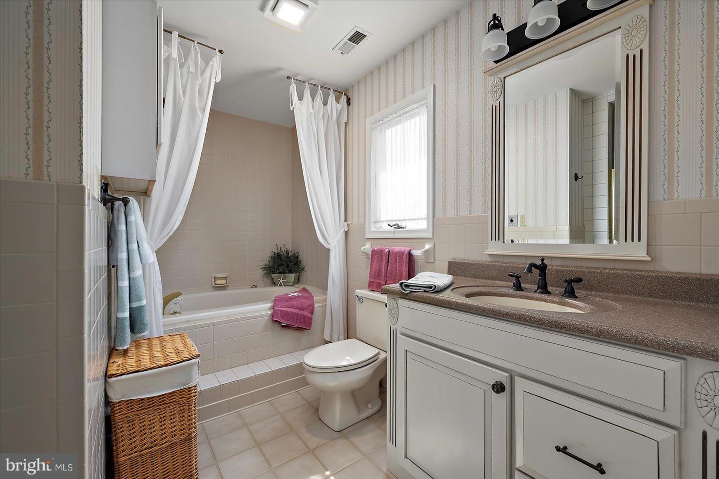 Ocean City, Maryland, 21842, United States, 4 Bedrooms Bedrooms, ,3 BathroomsBathrooms,Residential,For Sale,1942171