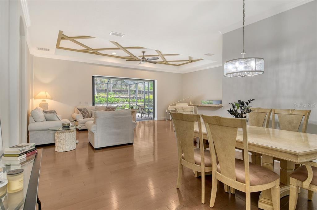 Bradenton, Florida, 34201, United States, 2 Bedrooms Bedrooms, ,2 BathroomsBathrooms,Residential,For Sale,1961743