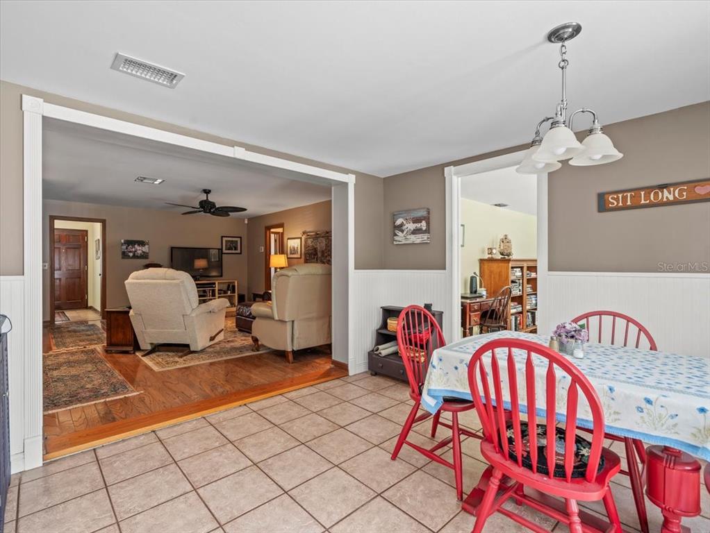 Tampa, Florida, 33618, United States, 4 Bedrooms Bedrooms, ,2 BathroomsBathrooms,Residential,For Sale,1917104