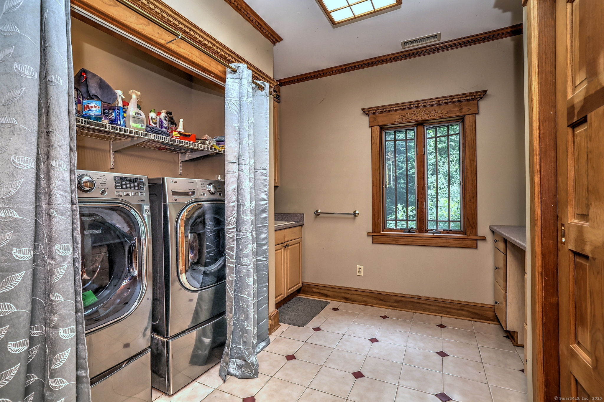 Bethany, Connecticut, 06524, United States, 4 Bedrooms Bedrooms, ,4 BathroomsBathrooms,Residential,For Sale,1905927