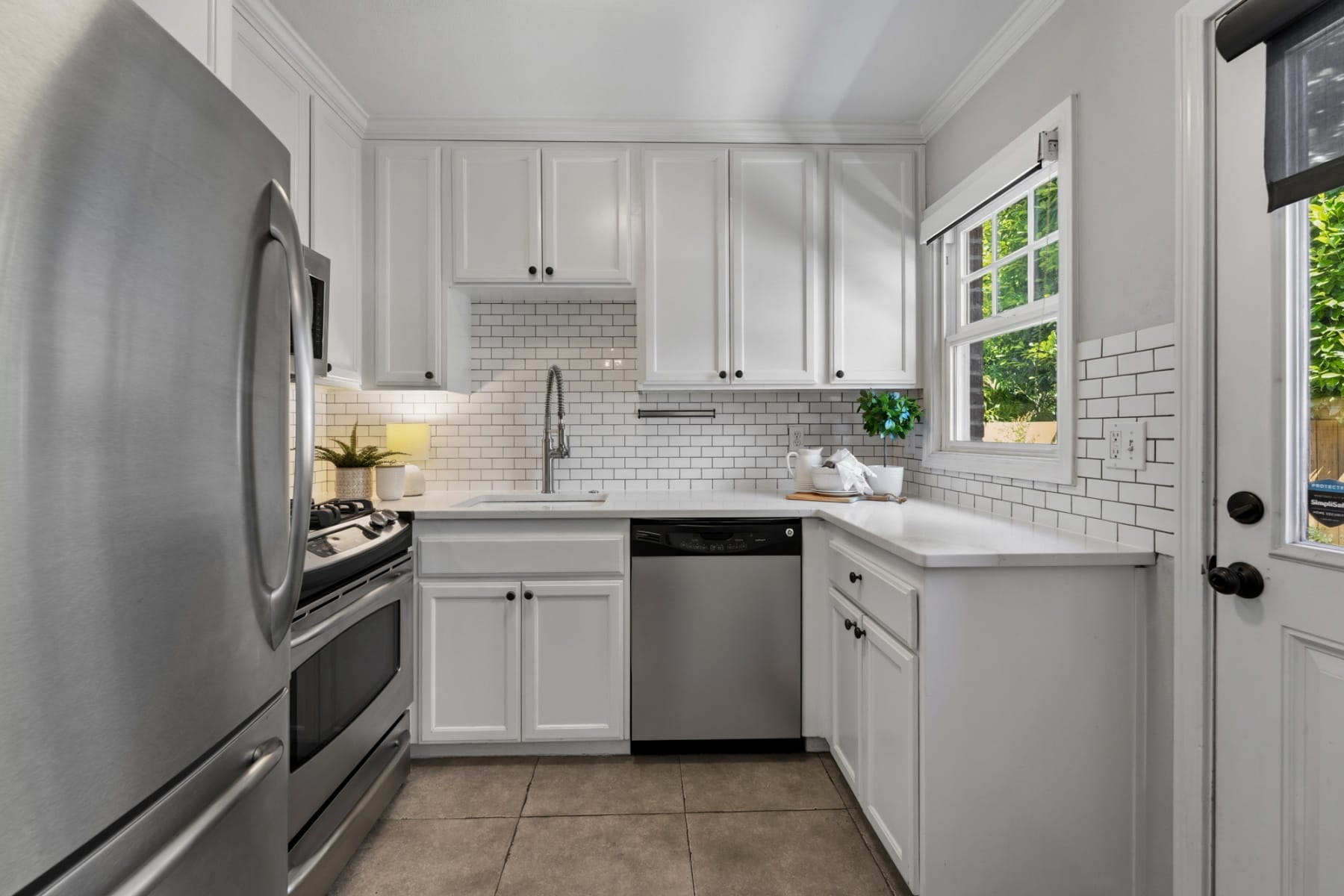  2555 NW SAVIER ST #9 Portland, OR 97210 - 物件實景